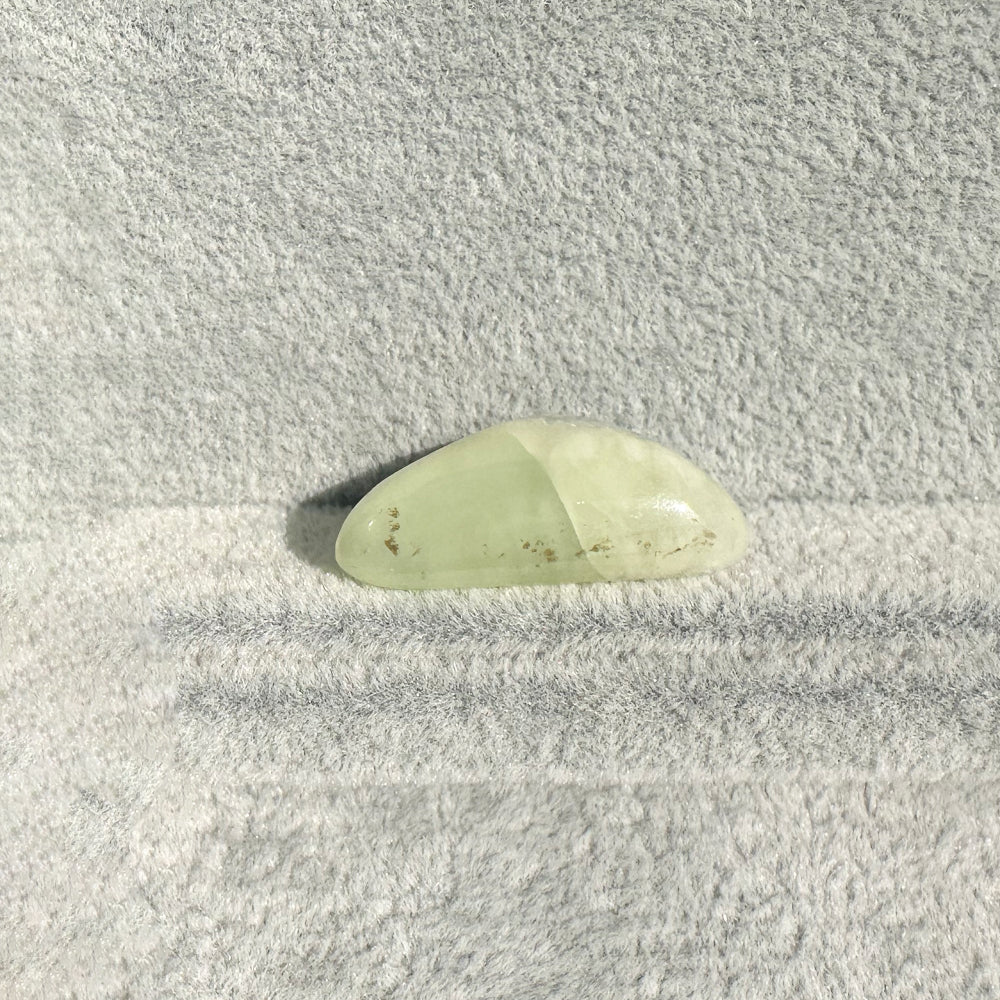 プレナイトとフェナカイトの共生結晶